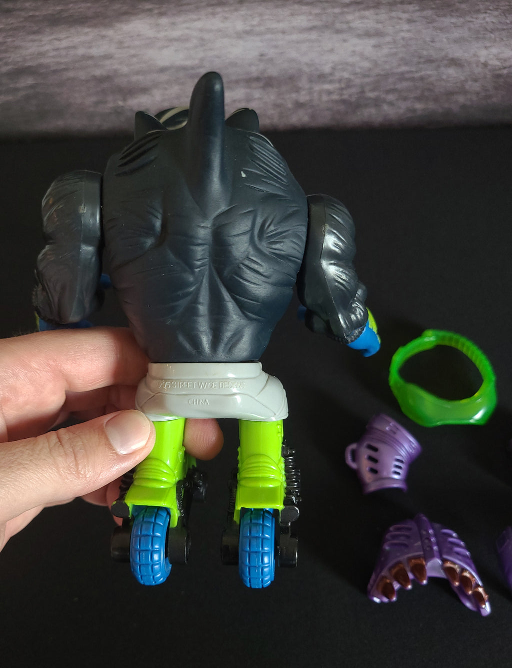 Vintage Mattel Street Sharks Night Fighters Stingshot Streex – Incomplete